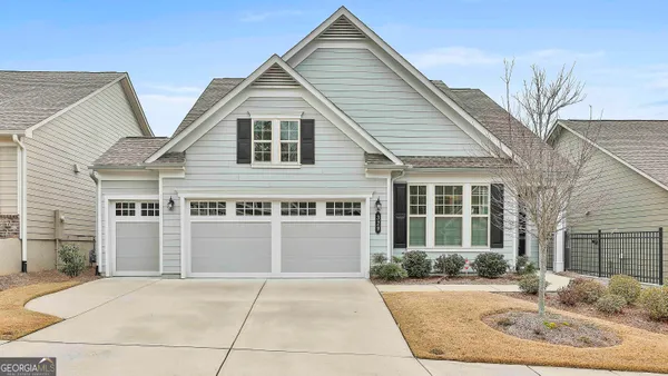 Property Slideshow image 2 of 60 | 329 cottonwood cir, Peachtree City, GA, 30269