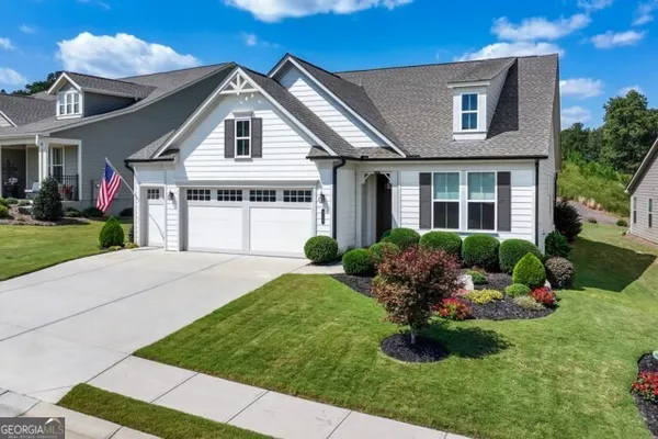 Property Slideshow image 2 of 82 | 215 silver ct # 2, Hoschton, GA, 30548