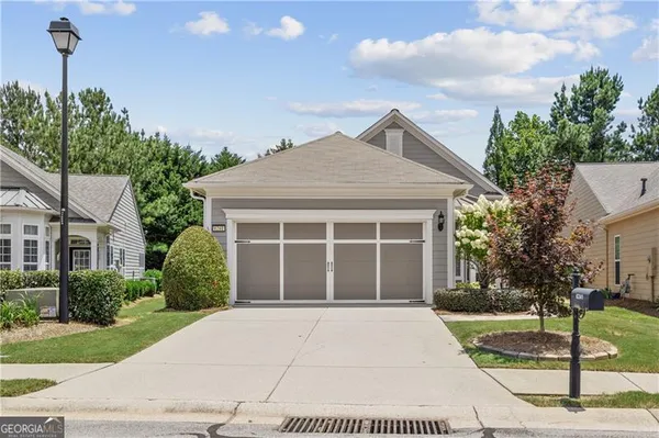 Property Slideshow image 3 of 47 | 6241 greenstone cir, Hoschton, GA, 30548