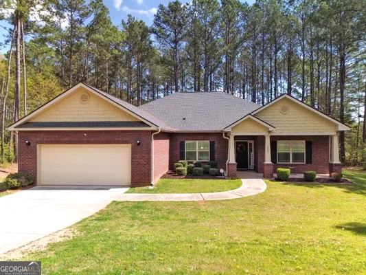 Property Slideshow image 3 of 40 | 1007 yorkshire dr, Griffin, GA, 30223