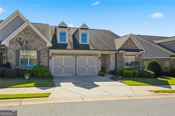 Property Slideshow image 3 of 42 | 5745 overlook station dr, Suwanee, GA, 30024