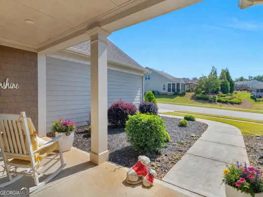 Property Slideshow image 3 of 60 | 203 camelia ct, Griffin, GA, 30223
