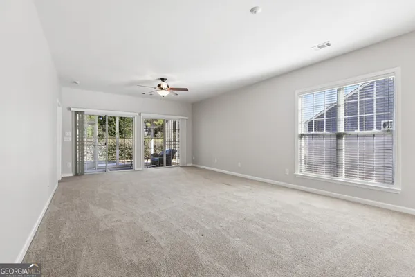 Property Slideshow image 3 of 25 | 6221 greenstone cir, Hoschton, GA, 30548