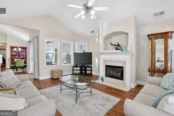 Property Slideshow image 3 of 35 | 202 abercorn way, Woodstock, GA, 30188