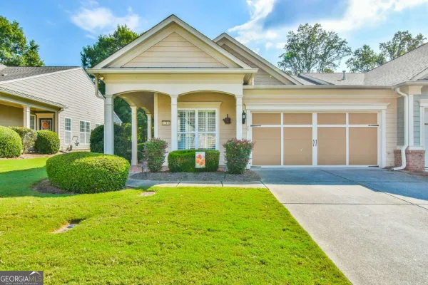 Property Slideshow image 2 of 50 | 6218 longleaf dr, Hoschton, GA, 30548