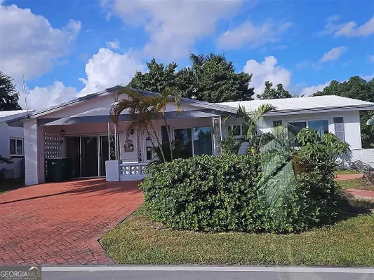 Property Slideshow image 2 of 5 | 4501 mainland dr, Tamarac, FL, 33319