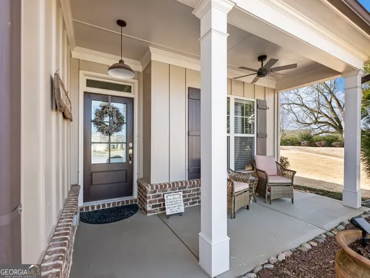 Property Slideshow image 3 of 52 | 820 lakeview bend cir, Jefferson, GA, 30549