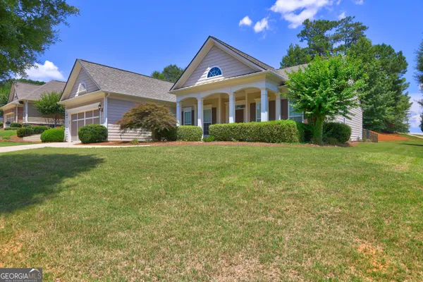 Property Slideshow image 2 of 92 | 238 begonia ct, Griffin, GA, 30223
