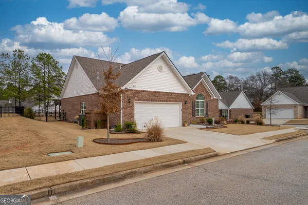 Property Slideshow image 3 of 55 | 900 park place st, Social Circle, GA, 30025