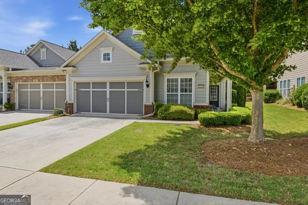 Property Slideshow image 2 of 55 | 6201 longleaf dr 1, Hoschton, GA, 30548
