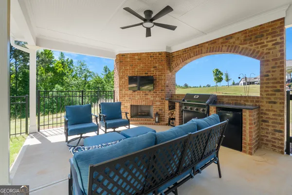 Property Slideshow image 2 of 45 | 1181 starboard way, Greensboro, GA, 30642
