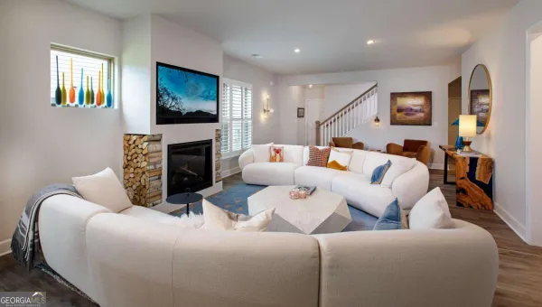 Property Slideshow image 3 of 39 | 5687 villa crest dr, Hoschton, GA, 30548