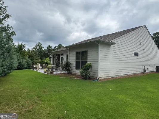 Property Slideshow image 3 of 39 | 5947 maple bluff way, Hoschton, GA, 30548