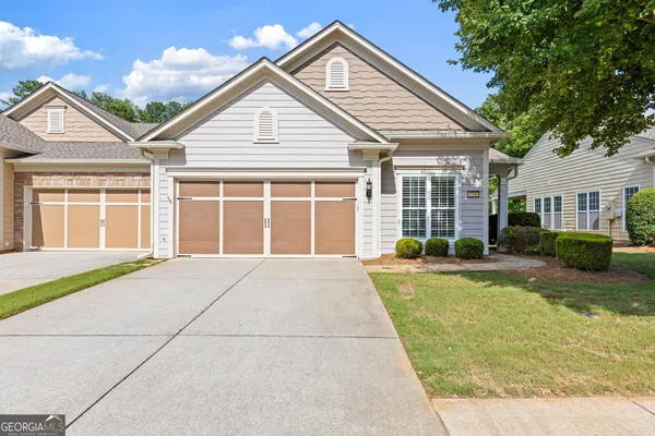 Property Slideshow image 2 of 42 | 6188 longleaf dr, Hoschton, GA, 30548