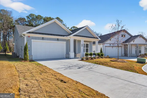 Property Slideshow image 2 of 50 | 220 vinca cir nw, Kennesaw, GA, 30144