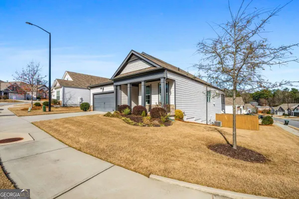 Property Slideshow image 2 of 38 | 173 four seasons blvd, Dallas, GA, 30132