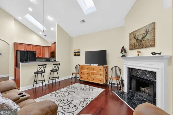 Property Slideshow image 3 of 38 | 327 acuba vw, Woodstock, GA, 30188