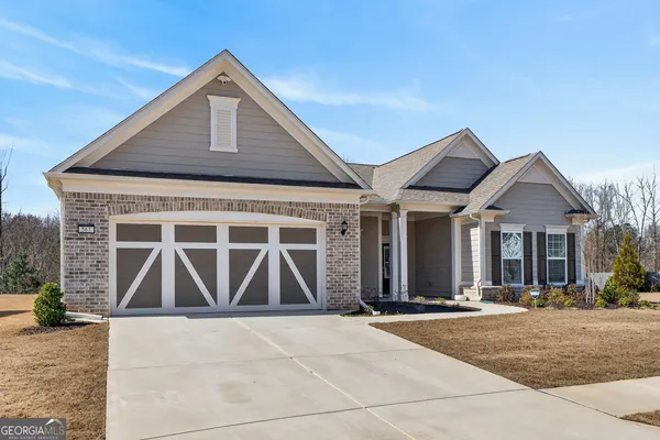 Property Slideshow image 2 of 82 | 563 hornbeam dr, Griffin, GA, 30223