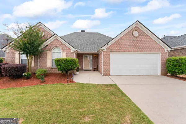 Property Slideshow image 2 of 29 | 1329 jubilee ln, Mcdonough, GA, 30253
