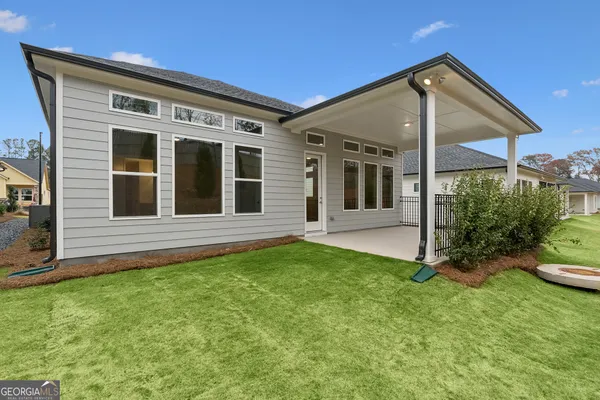 Property Slideshow image 2 of 13 | 242 mill chase dr, Dallas, GA, 30157