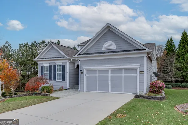 Property Slideshow image 2 of 87 | 6407 lantern rdg, Hoschton, GA, 30548