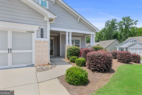 Property Slideshow image 3 of 56 | 160 maple leaf rd, Sharpsburg, GA, 30277