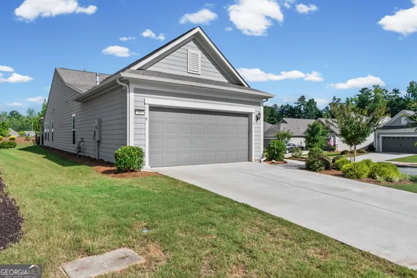 Property Slideshow image 3 of 76 | 100 etowah dr na, Griffin, GA, 30223