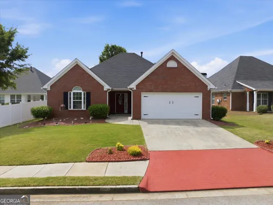 Property Slideshow image 3 of 50 | 1421 empress dr, Mcdonough, GA, 30253