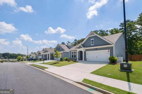 Property Slideshow image 3 of 35 | 75 s cornucopia bnd, Dallas, GA, 30132