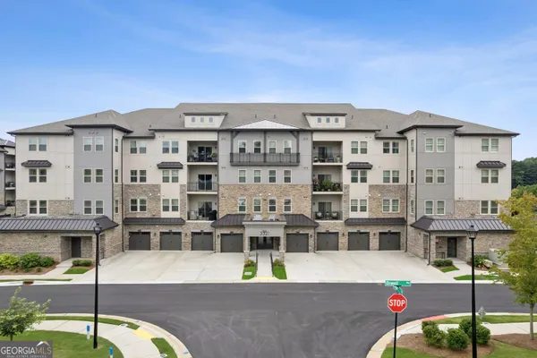 Property Slideshow image 2 of 46 | 3321 orwell way 3106, Cumming, GA, 30041