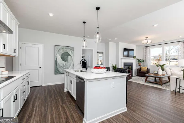 Property Slideshow image 2 of 52 | 404 satilla ct, Locust Grove, GA, 30248