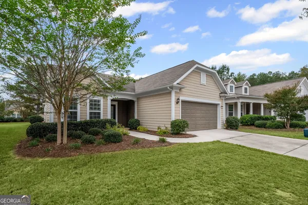 Property Slideshow image 2 of 42 | 402 larch looper dr na, Griffin, GA, 30223