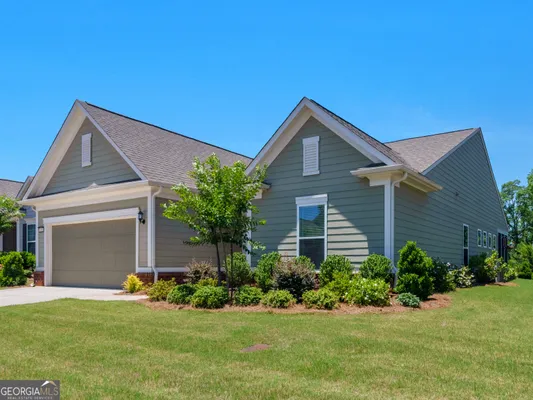Property Slideshow image 3 of 68 | 229 nuttall dr, Griffin, GA, 30223