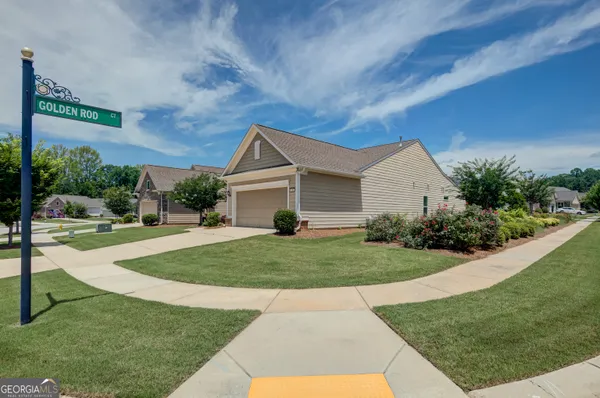 Property Slideshow image 2 of 47 | 540 inkberry dr pod 8, Griffin, GA, 30223