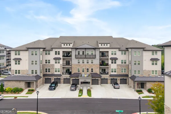 Property Slideshow image 2 of 43 | 3321 orwell way 3301, Cumming, GA, 30041