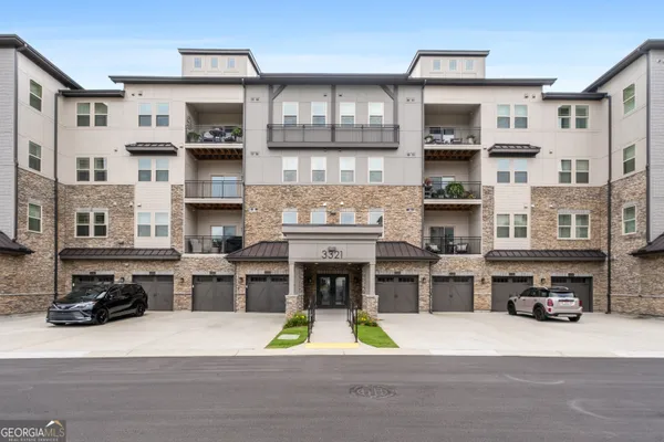 Property Slideshow image 3 of 43 | 3321 orwell way 3301, Cumming, GA, 30041