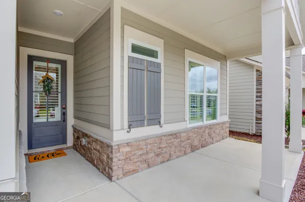 Property Slideshow image 3 of 53 | 6971 scenic overlook trce, Flowery Branch, GA, 30542