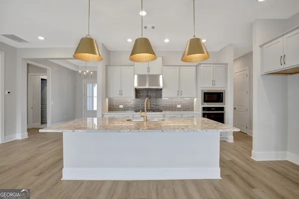 Property Slideshow image 2 of 77 | 173 club cresswind dr, Newnan, GA, 30263