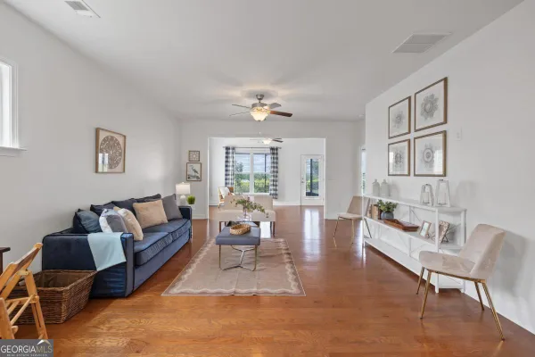 Property Slideshow image 3 of 51 | 1241 branch creek way, Greensboro, GA, 30642