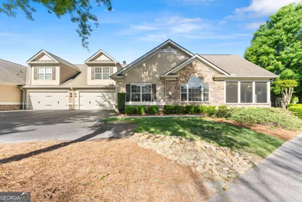 Property Slideshow image 2 of 48 | 1320 oak meadows ln 1802, Cumming, GA, 30041