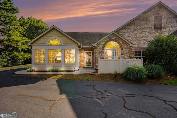 Property Slideshow image 2 of 43 | 416 kenley ct, Mcdonough, GA, 30253