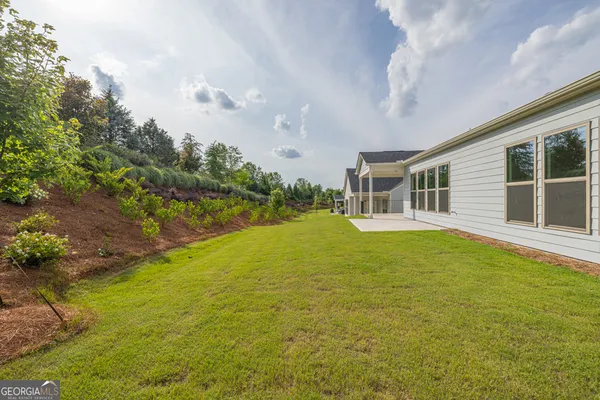 Property Slideshow image 3 of 38 | 5517 oak knoll ct, Hoschton, GA, 30548