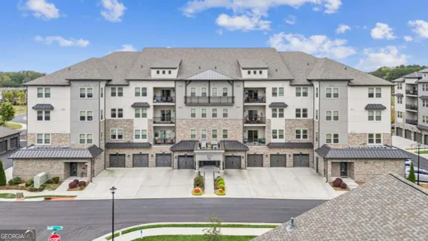 Property Slideshow image 2 of 42 | 3211 orwell way unit 4205, Cumming, GA, 30041