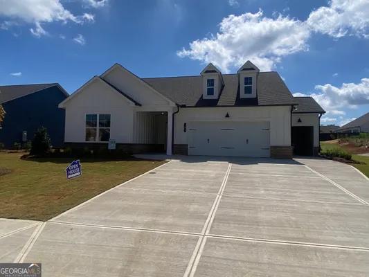 Property Slideshow image 3 of 60 | 134 oakdale rd # 31, Jefferson, GA, 30549