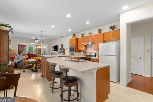 Property Slideshow image 3 of 32 | 555 beautyberry dr, Griffin, GA, 30223