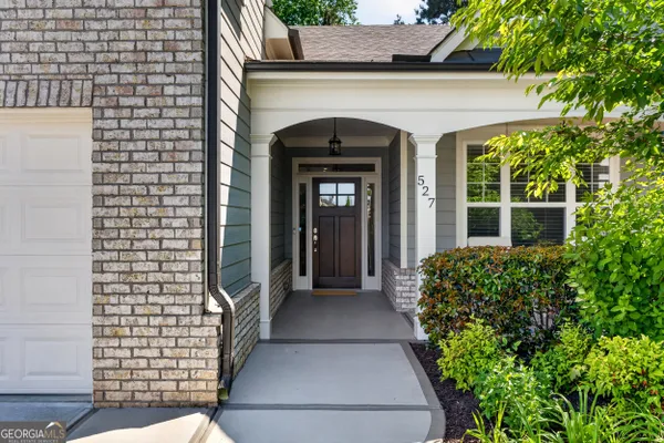 Property Slideshow image 3 of 38 | 527 margaret ln, Woodstock, GA, 30188