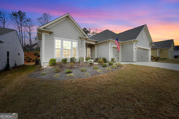 Property Slideshow image 2 of 77 | 553 hornbeam dr, Griffin, GA, 30223