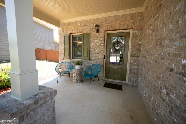 Property Slideshow image 2 of 26 | 8225 majors glen ct, Cumming, GA, 30041