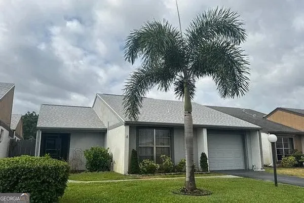 Property Slideshow image 3 of 5 | 9801 maplecrest cir, Lehigh Acres, FL, 33936