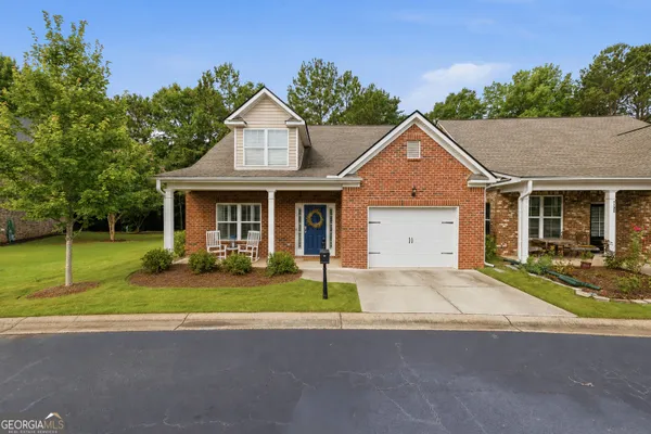 Property Slideshow image 2 of 38 | 9132 leverett cir, Covington, GA, 30014